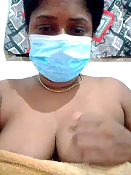 Snapshot of boosypussy chatting on June 1, 2:06 pm boosypussy online show from June 1, 2:06 pm