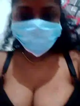Snapshot of boosypussy chatting on May 24, 10:42 pm boosypussy online show from May 24, 10:42 pm