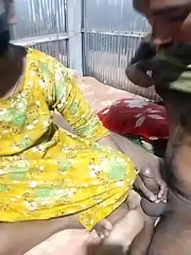 Snapshot of MONiSHA-moni-21 chatting on November 5, 8:56 pm MONiSHA-moni-21 online show from November 5, 8:56 pm