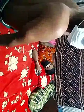 Snapshot of MONiSHA-moni-21 chatting on September 25, 9:26 am MONiSHA-moni-21 online show from September 25, 9:26 am