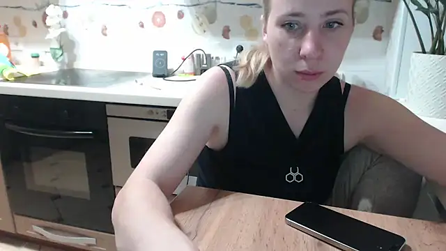 Snapshot of VintageBlue chatting on December 19, 1:53 am VintageBlue online show from December 19, 1:53 am