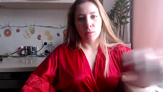 Snapshot of VintageBlue chatting on December 18, 5:45 am VintageBlue online show from December 18, 5:45 am