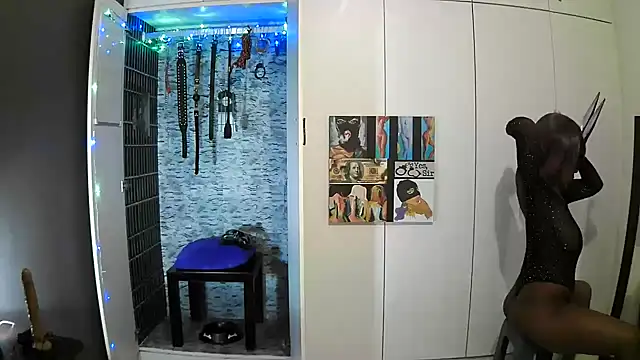 Snapshot of BaDSubMiss chatting on September 23, 4:19 am BaDSubMiss online show from September 23, 4:19 am