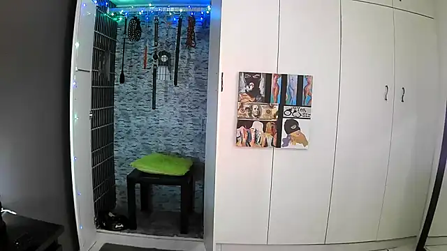 Snapshot of BaDSubMiss chatting on September 30, 6:08 am BaDSubMiss online show from September 30, 6:08 am