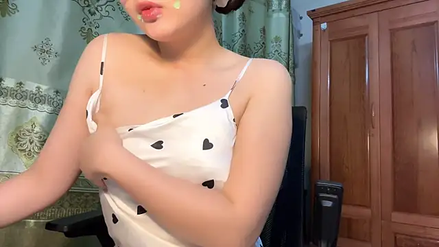 Snapshot of LinYi_Office chatting on July 4, 5:25 am LinYi Office online show from July 4, 5:25 am