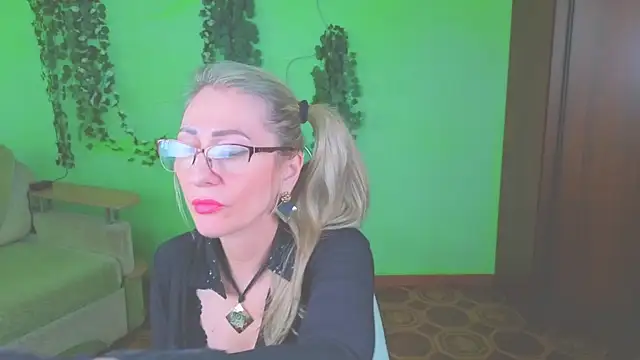 Snapshot of Habibi_Honeyy chatting on June 26, 1:17 pm Habibi Honeyy online show from June 26, 1:17 pm
