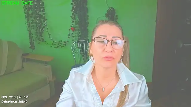 Snapshot of Habibi_Honeyy chatting on June 18, 1:27 pm Habibi Honeyy online show from June 18, 1:27 pm