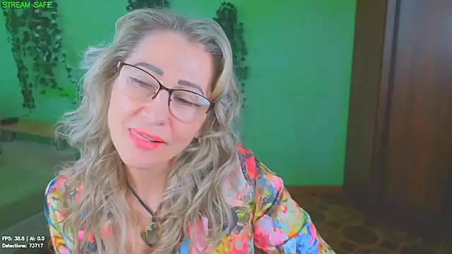 Snapshot of Habibi_Honeyy chatting on June 30, 1:33 pm Habibi Honeyy online show from June 30, 1:33 pm