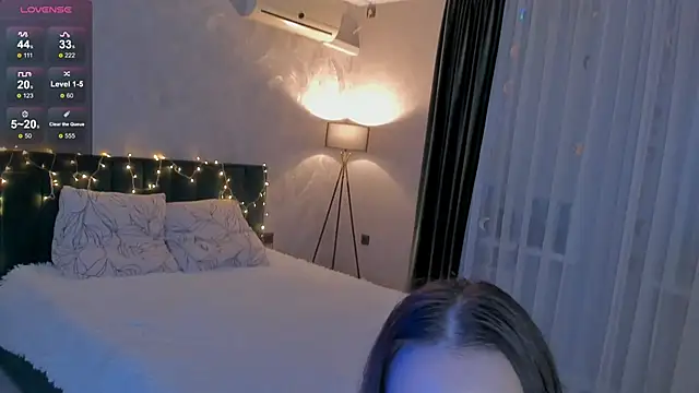 sweete chantal online show from February 3, 2:53 am