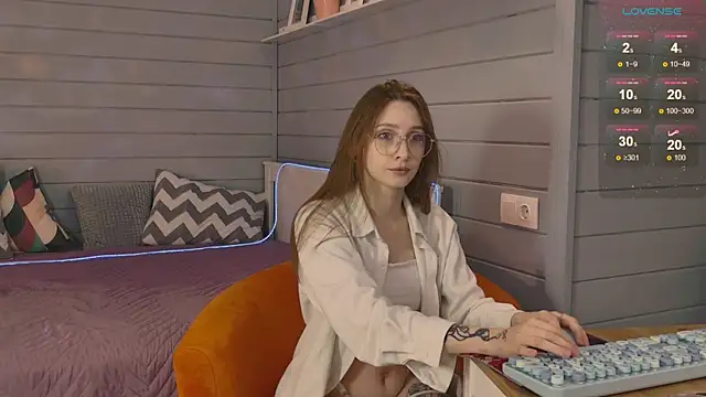 Snapshot of Vikki_wyye chatting on September 29, 4:41 am Vikki wyye online show from September 29, 4:41 am