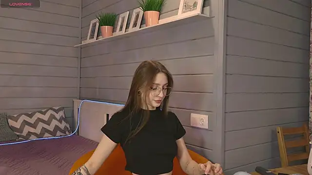 Snapshot of Vikki_wyye chatting on September 24, 4:08 am Vikki wyye online show from September 24, 4:08 am