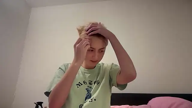 Kitty Swetty online show from January 7, 6:57 pm