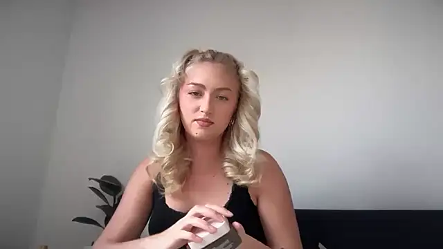Kitty Swetty online show from May 13, 3:08 pm