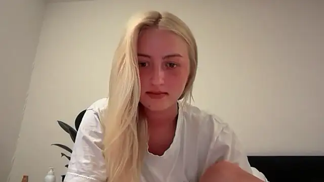 Kitty Swetty online show from June 26, 8:47 pm