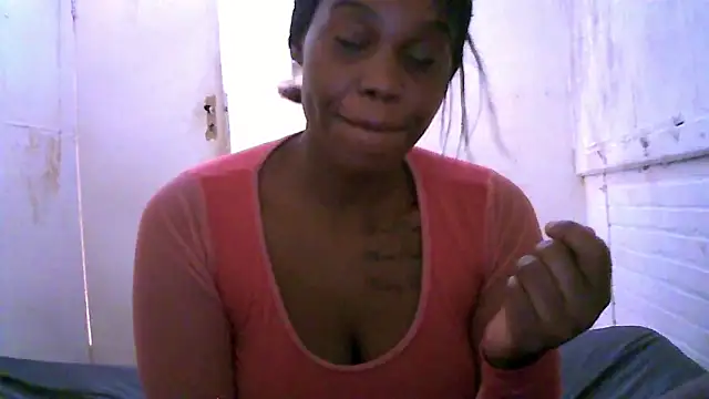 Snapshot of Seductivepreg69 chatting on March 18, 1:13 pm Seductivepreg69 online show from March 18, 1:13 pm