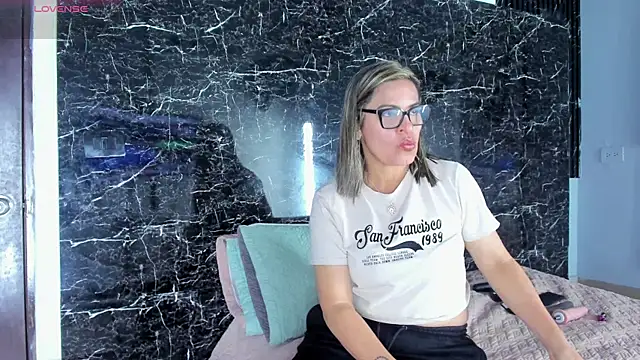 Agatha Pleasure online show from April 29, 12:20 pm