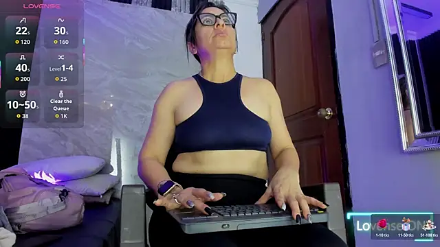 Agatha Pleasure online show from December 13, 8:04 pm