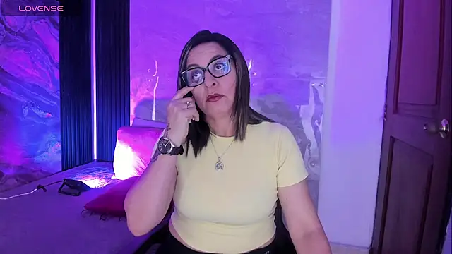 Agatha Pleasure online show from February 3, 11:48 am