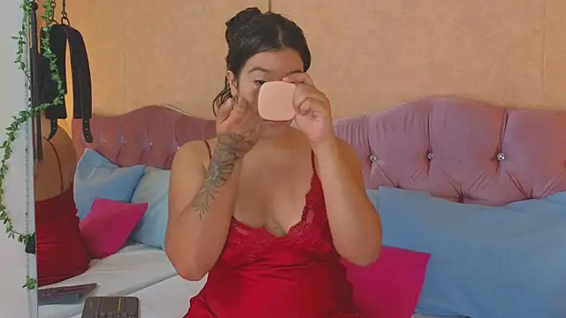 KARINAJTORRES online show from April 4, 11:33 pm