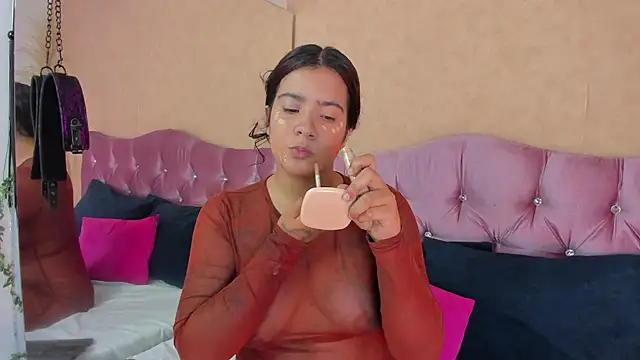 KARINAJTORRES online show from April 17, 11:18 pm