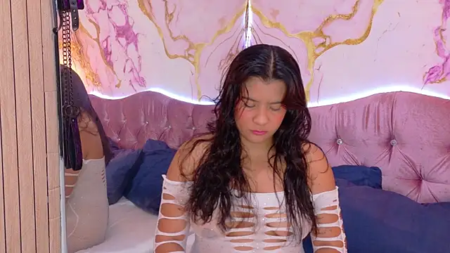 KARINAJTORRES online show from July 9, 1:50 am