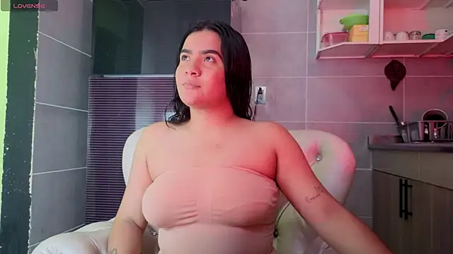 KARINAJTORRES online show from November 29, 9:26 pm