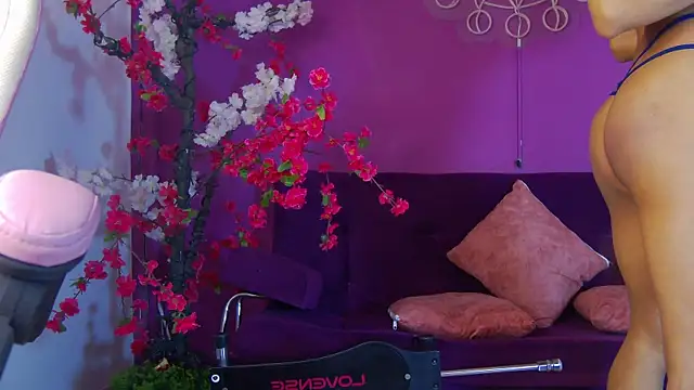 Snapshot of Daliana_Gounbolt chatting on July 3, 12:22 pm Daliana Gounbolt online show from July 3, 12:22 pm