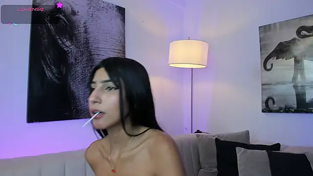 Snapshot of chelssy7 chatting on December 4, 3:38 am chelssy7 online show from December 4, 3:38 am