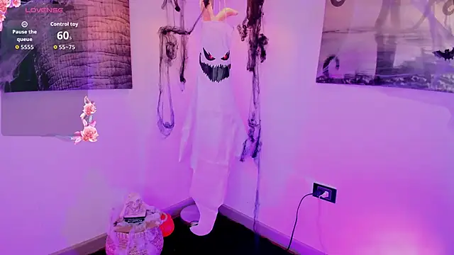 Snapshot of chelssy7 chatting on October 31, 3:36 am chelssy7 online show from October 31, 3:36 am