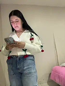 Snapshot of Celestee69 chatting on February 12, 7:24 pm Celestee69 online show from February 12, 7:24 pm