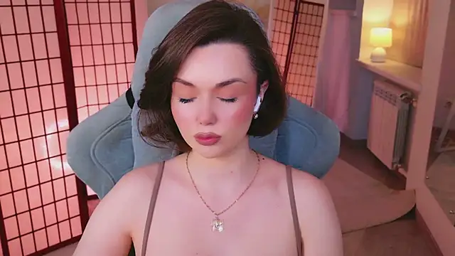 AvaFlower online show from April 17, 2:53 pm