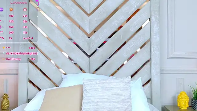 Agatha-Adams online show from October 22, 2:27 pm