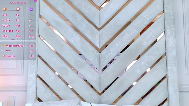 Agatha-Adams online show from October 21, 3:00 pm