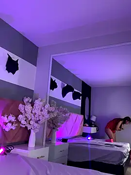 Bella Williiams online show from December 15, 12:22 pm