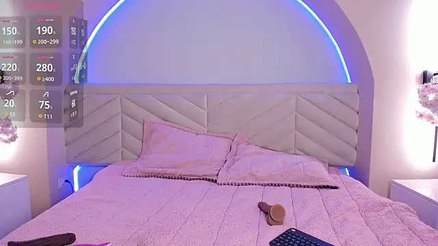 Bella Williiams online show from April 10, 12:23 pm