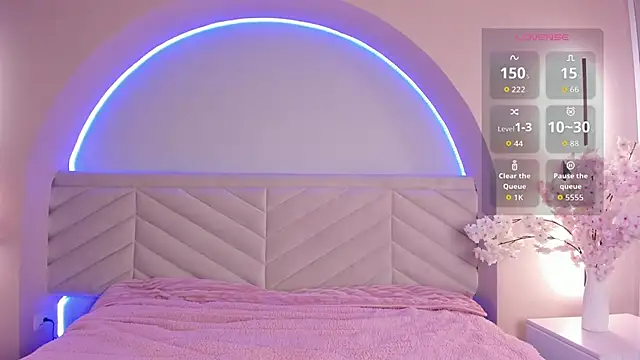 Bella Williiams online show from March 25, 12:15 pm