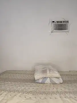 MilfTentasion online show from February 14, 10:32 pm