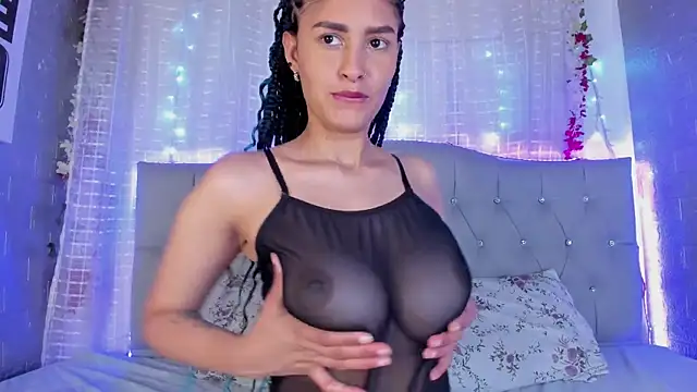 Snapshot of Miss-Tutti chatting on November 26, 7:14 pm Miss-Tutti online show from November 26, 7:14 pm