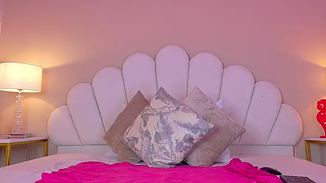 Snapshot of Davinna_Fox chatting on November 27, 11:32 am Davinna Fox online show from November 27, 11:32 am