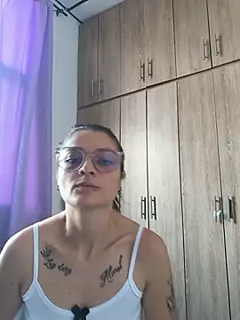 Coralinne   online show from July 3, 3:40 pm