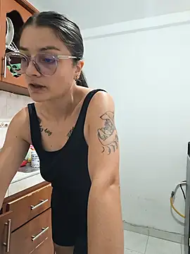 Coralinne   online show from July 9, 3:44 pm