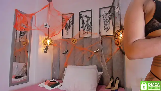 Snapshot of Gia_Scott chatting on October 22, 9:13 pm Gia Scott online show from October 22, 9:13 pm