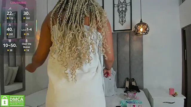 Snapshot of Gia_Scott chatting on November 20, 8:20 pm Gia Scott online show from November 20, 8:20 pm