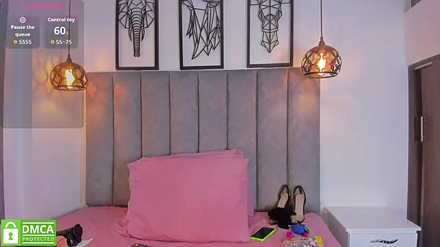 Snapshot of Gia_Scott chatting on November 25, 2:17 pm Gia Scott online show from November 25, 2:17 pm