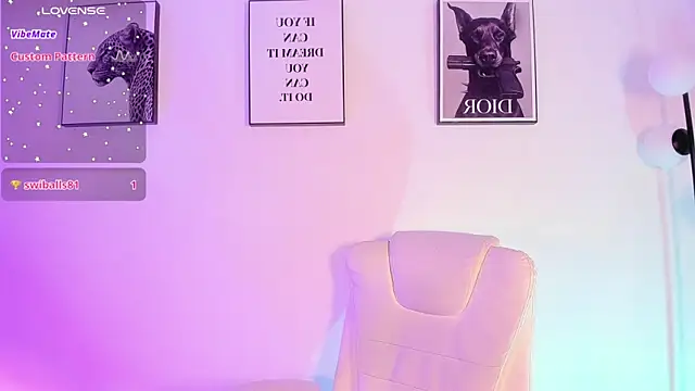 LizzyPonce online show from February 12, 8:36 am