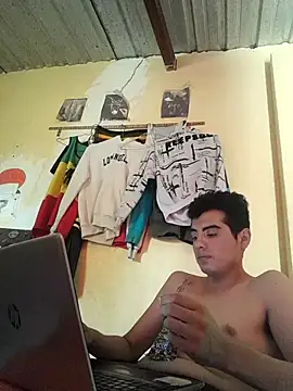 Snapshot of Ortiz3404 chatting on October 11, 7:59 pm Ortiz3404 online show from October 11, 7:59 pm