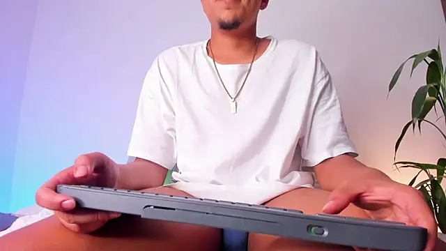 asmodeo 33 online show from October 31, 4:53 am