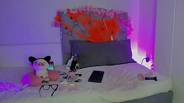 Snapshot of antonieta23 chatting on October 28, 7:40 am antonieta23 online show from October 28, 7:40 am