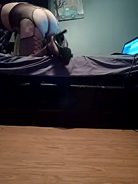 Crossedsissy online show from April 13, 5:22 am