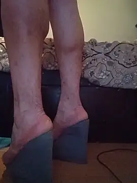 Crossedsissy online show from May 21, 9:34 pm